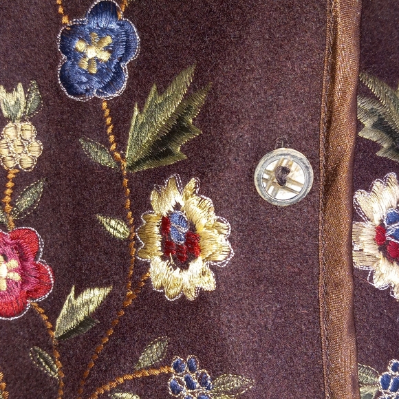 Embroidered Wool Vest New Direction - Picture 4 of 4